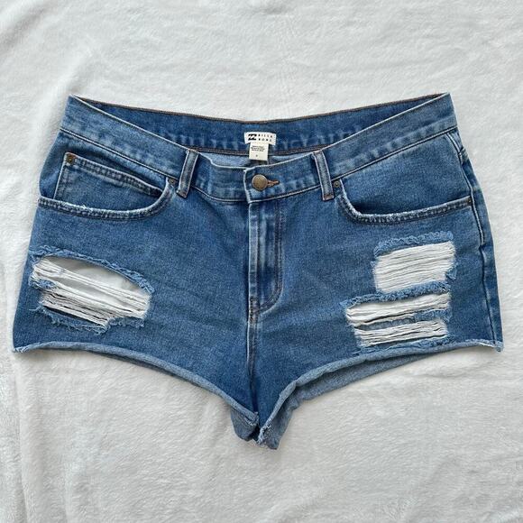 BILLABONG Shorty Shorts Distressed Jeans Denim Cutoffs, Size 31 - Picture 1 of 7